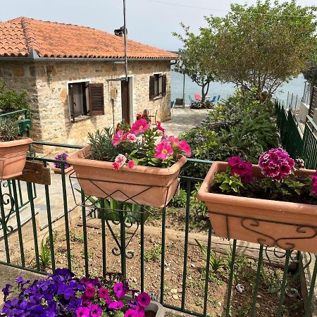 Little Bit Of Heaven Villa Sourpi Exterior photo