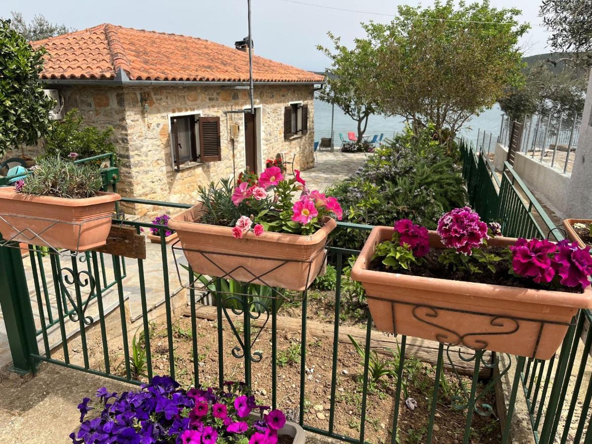 Little Bit Of Heaven Villa Sourpi Exterior photo