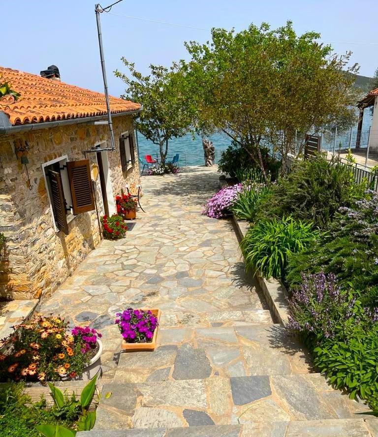 Little Bit Of Heaven Villa Sourpi Exterior photo